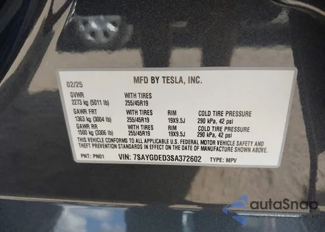 2025 Tesla Model Y Long Range Dual Motor Rear-Wheel Drive from USA, damaged, VIN 7SAYGDED3SA372602
